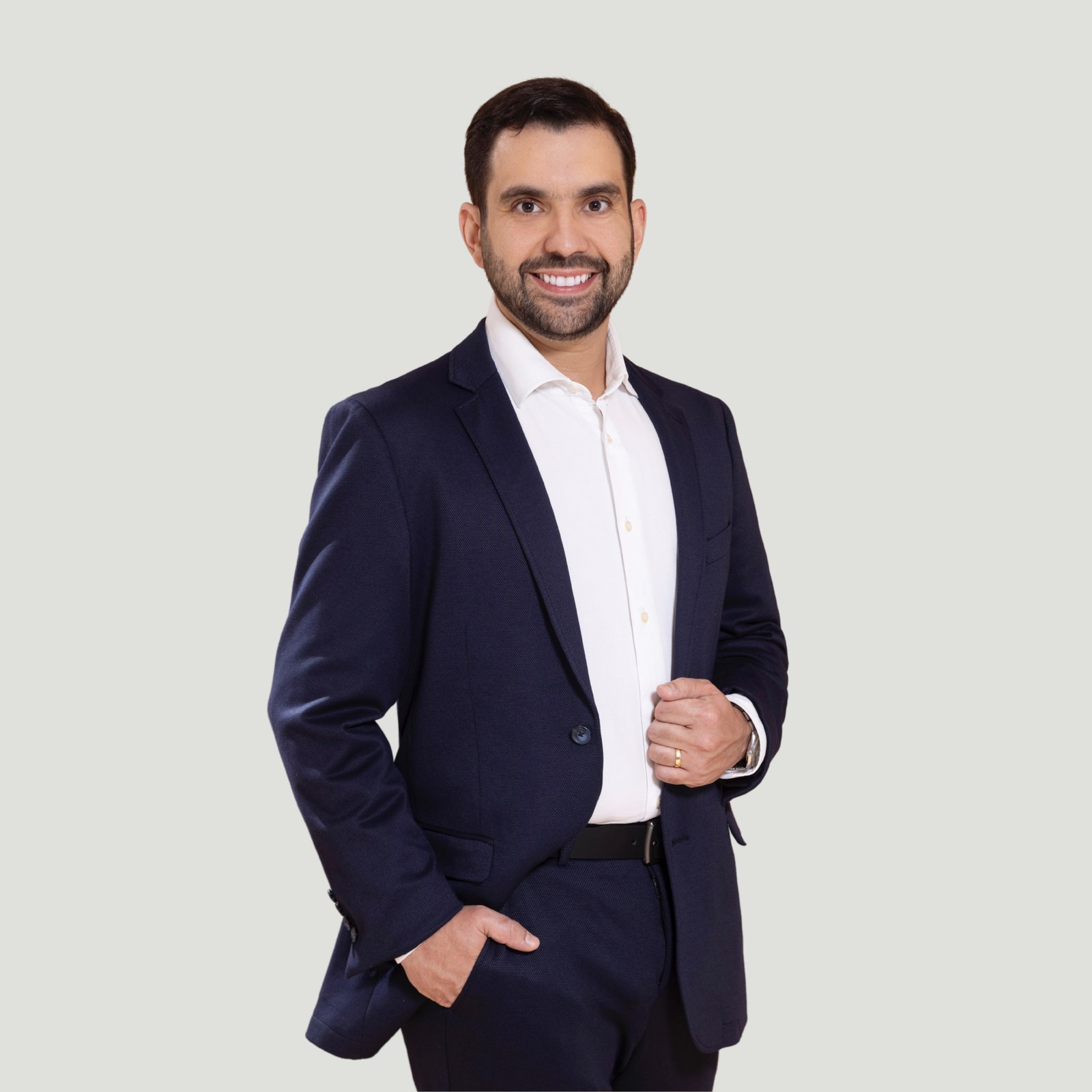 Dr. Gustavo Moura — Médico da Dor